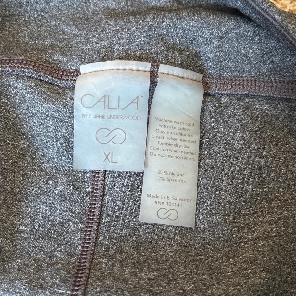 CALIA by Carrie Underwood Gray Capri Leggings - Picture 3 of 4